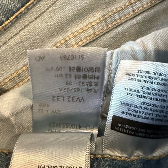 Levi's Light Wash Jeans - Picture 4 of 4